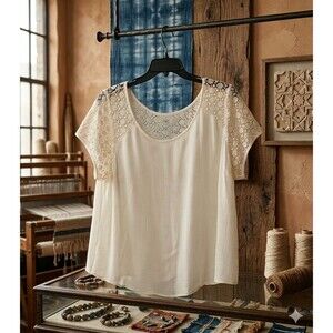 Torrid Cream Sz 2X Cottagecore Bohochic Elegant Crochet Lace Sleeve Blouse